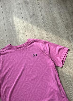 Футболка under armour 3