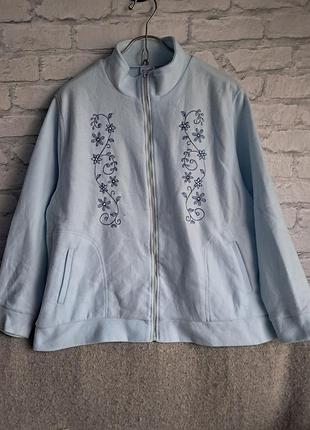Жіноча флісова кофта damart, розмір l/xl, ніжно-блакитна на блискавці з вишивкою