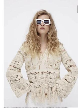 Бежева жіноча вʼязана кофта zara светр з вʼязаними рукавами і прошвою з бахромою зара