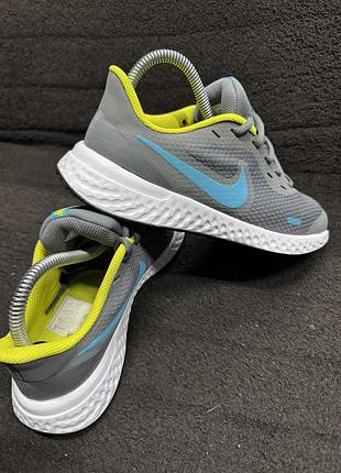 Кроссовки женские nike
