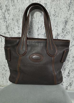 Кожаная сумочка tod's.