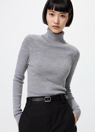 Водолазка жіноча uniqlo вовняна у рубчик