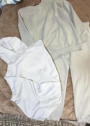 Жіночий спортивний костюм-трійка з худі, світшотом та штанами, бежевий