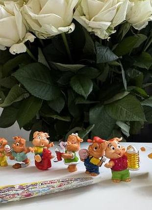 Іграшкові фігурки kinder surprise рожеві свинки 2000 року