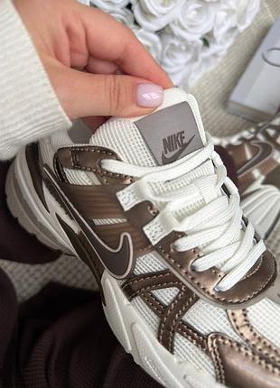 Nike v2k runtekk 6