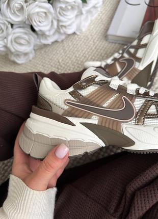 Nike v2k runtekk 5