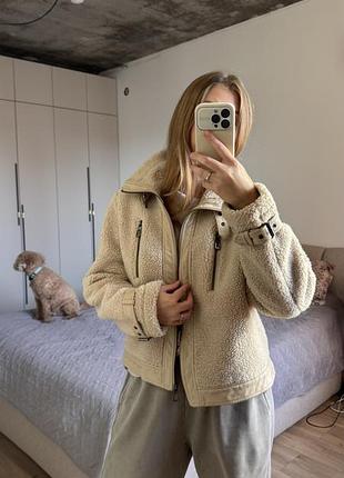 Бежева куртка only teddy