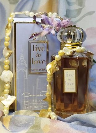 Парфумована вода live in love new york 
oscar de la renta
eau de parfum
100 ml 
made in usa