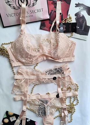Hunkemöller 85b s 36 80c комплект білизни з підтяжками бюстгальтер стрінги