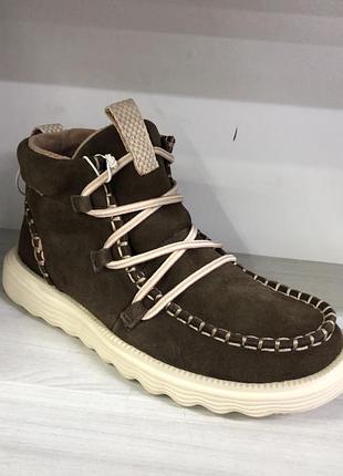 Оригінальні жіночі черевики hey dude reyes suede у кольорі espresso. розмір: 38(23см)