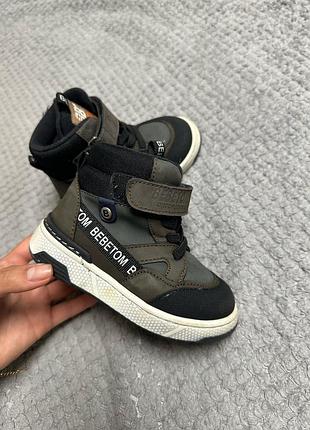 Ботинки зимові , утеплені. бренд bebeton. ортопедичні. стан ідеал