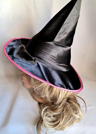 Шляпа колпак ведьмы halloween карнавальный черный атласный с розовым околышем