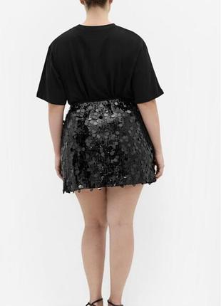 Женская нарядная юбка карандаш в черные пайетки размер 4xl/5xl