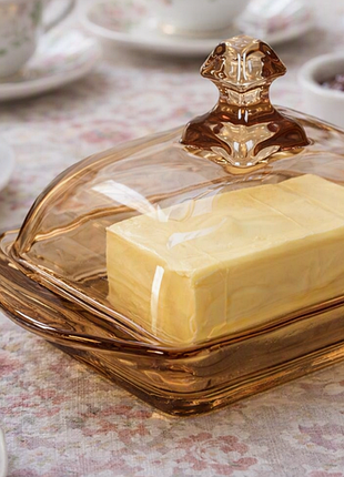Маслянка скляна 17.5х11х10 см з кришкою gold