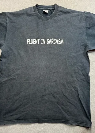 Fluent in sarcasm футболка размер l свободно владеет йогуртом