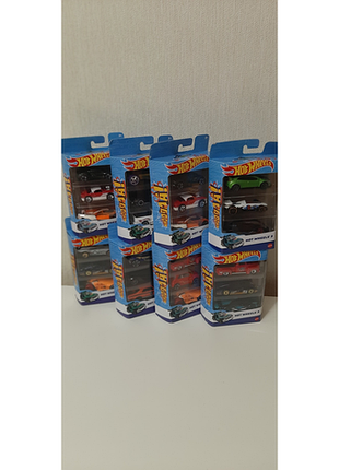 Набор 3-х базовых машинок hot wheels в ассортименте k5904