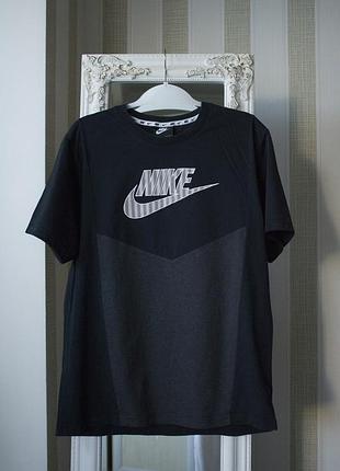 Чоловіча футболка nike nsw dri-fit оригінал new!