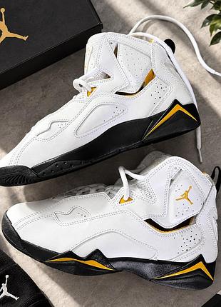 Шкіряні кросівки/снікерси air jordan 7 'yellow ochre' (us 6.5y)