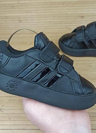 Кросівки adidas x star wars розмір 25,5 (16 см.)