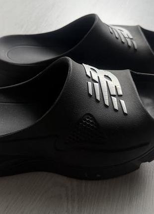 Шльопанці чоловічі new balance чорні