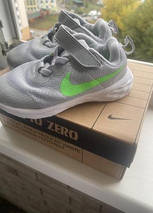 Кросівки дитячі nike сірі з салатовим