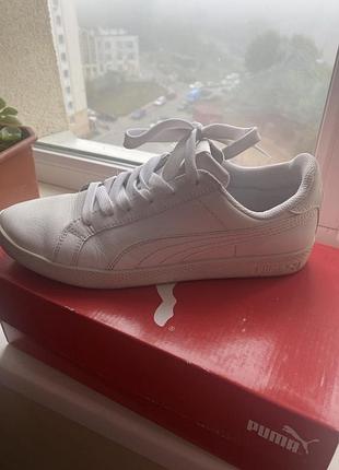 Кросівки жіночі puma білі