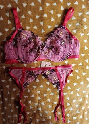 Бюстгалтер без поролону, пояс для панчох, сітка з вишивкою, комплект білизни boux avenue 85d/40-42
