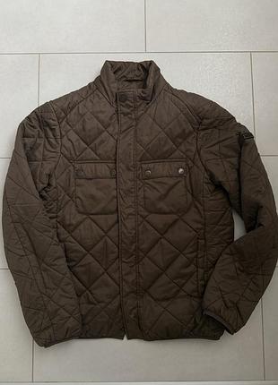 Стильна стьобана куртка barbour international, розмір l