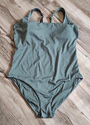 Слитный купальник в рубчик f&amp;f, размер xl - xxl / u9 20 / eur 48