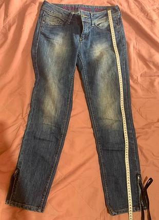 Укороченные джинсы esprit denim (размер 26, slim) с молниями