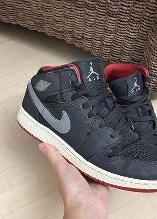 Кросівки nike air чорні  з червоним 38 розмір