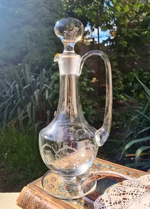 Изысканный стеклянный графин (декантер). 8