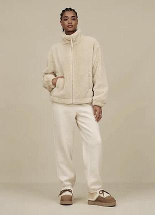 Куртка жіноча ugg 3