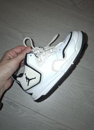Детские кроссовки nike jordan courtside, 28 размер, оригинал