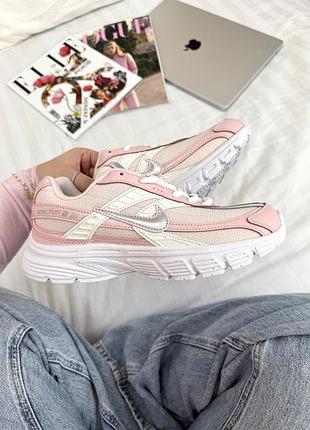Женские кроссовки найк initiator pink gore-tex розовые влагозащитные