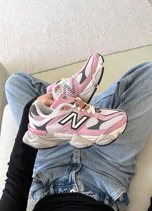 Женские замшевые кроссовки нью баланс 9060 pink beige white розово-бежевые белые