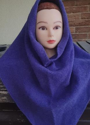 Бомбезний шерстяний   капор  платок  бузкового кольору. англія .