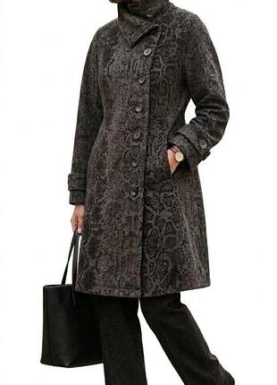 Стильне демісезонне пальто desigual із фактурним зміїним принтом (р. 46),l/ xl.