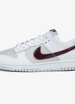 Жіночі кросівки nike sb dunk low summit white plum chalk