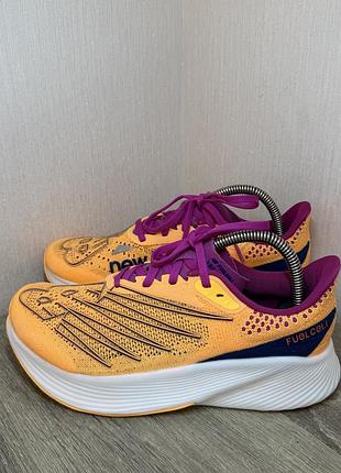 Кросівки  new balance fuelcell rc elite v2