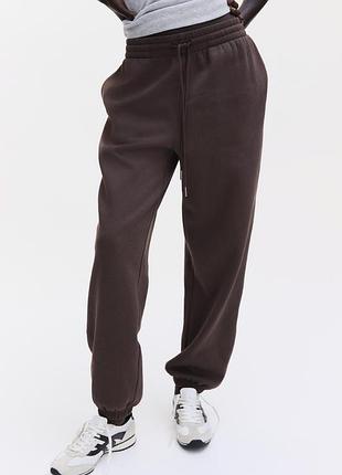 Новые шоколадные спортивные штаны джоггеры на флисе h&amp;m. новая коллекция!