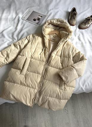 Молочний натуральний пуховик від zara