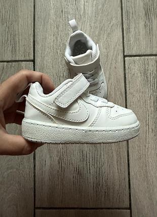 Оригінальні дитячі кросівки nike