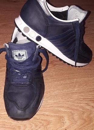Кросівки жіночі adidas 4