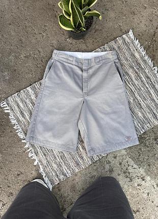 Вінтажні сіро бежеві широкі шорти dickies loose fit маленьким логотипом