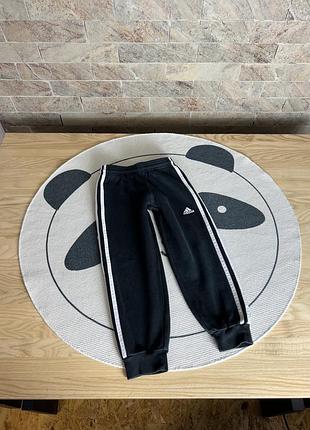 Спортивні штани adidas