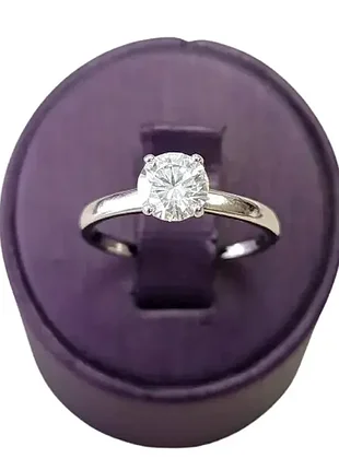 Серебряная кольца с муассанитом 1,0 ct. 6.5 мм 18 размер, сертификат (219683008)