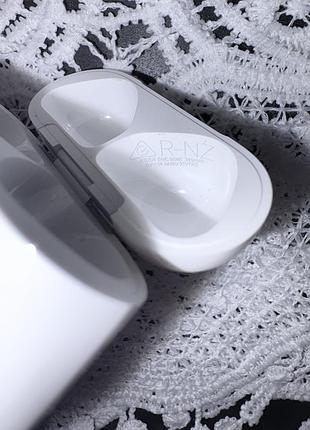 Навушники та гарнітури apple airpods 4 5