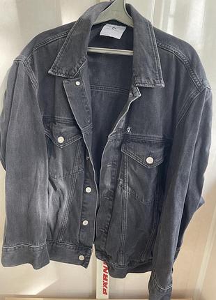 Джинсова куртка calvin klein jeans, розмір l, чорно-сірий колір