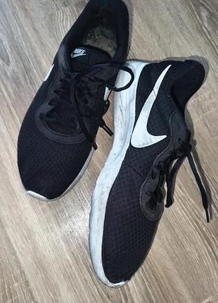Кросівки nike 44р.28см чоловічі чорні з білим б/в